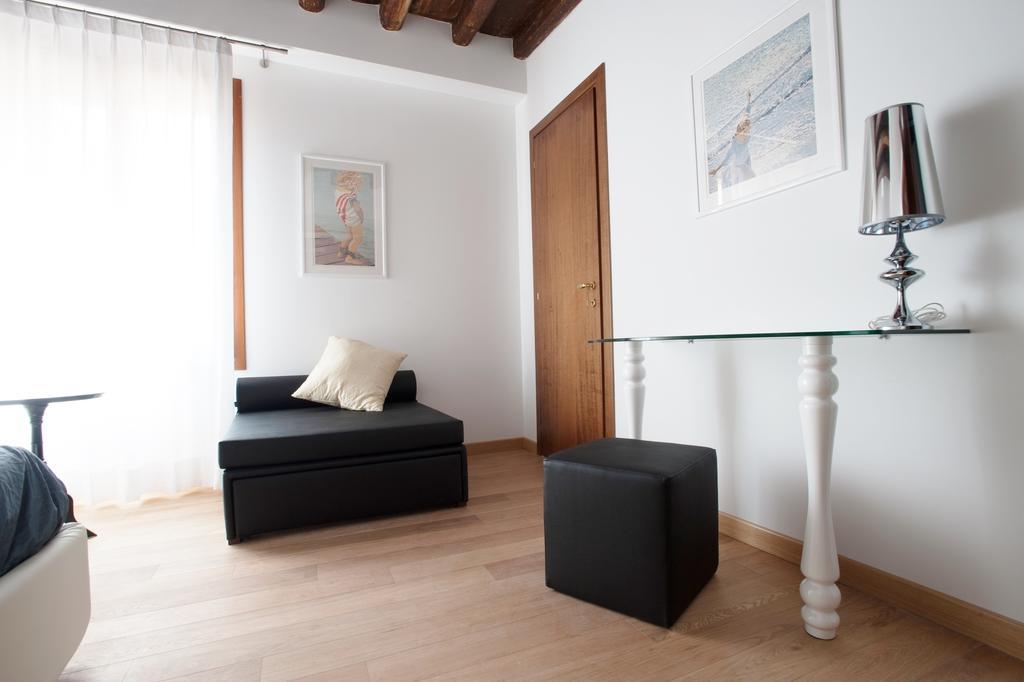 The Lion'S House Apt3 Venice Room photo